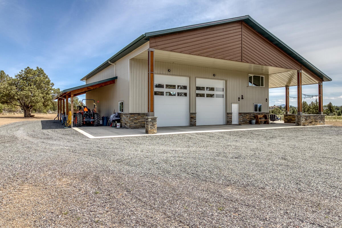 60975 Ward Road Bend, OR 97702 - Photo 4 of 44 CREP0009