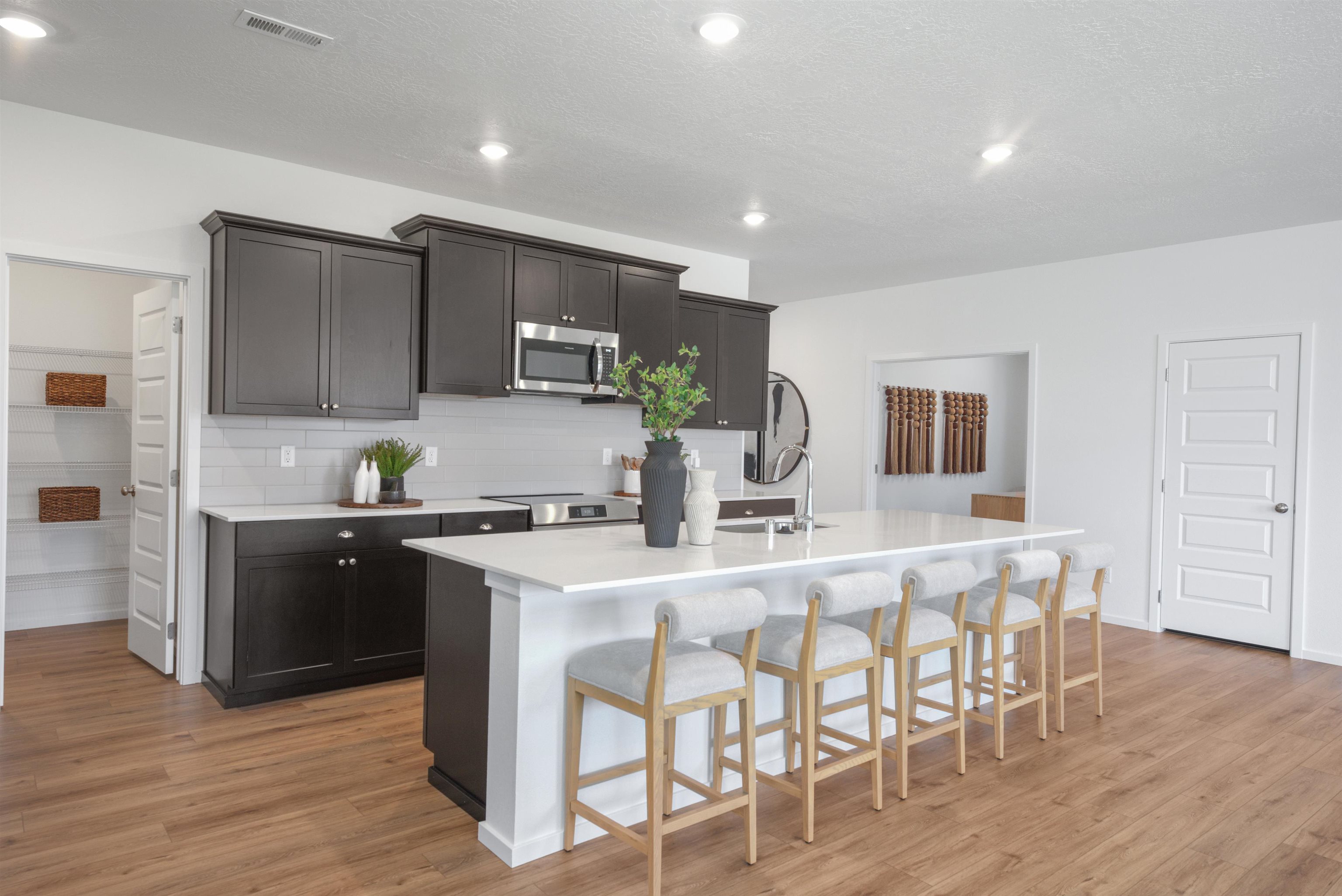 4169 West Vel View Drive Spokane, WA 99208 - Photo 3 of 15