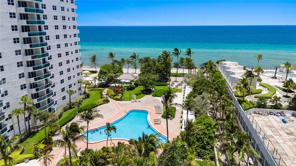 $549,000 | 3001 South Ocean Drive, Unit 1023, Hollywood, FL 33019