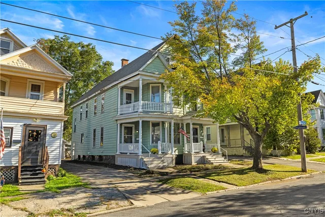 $185,000 | 941 Brayton Park Place, Utica, NY 13502