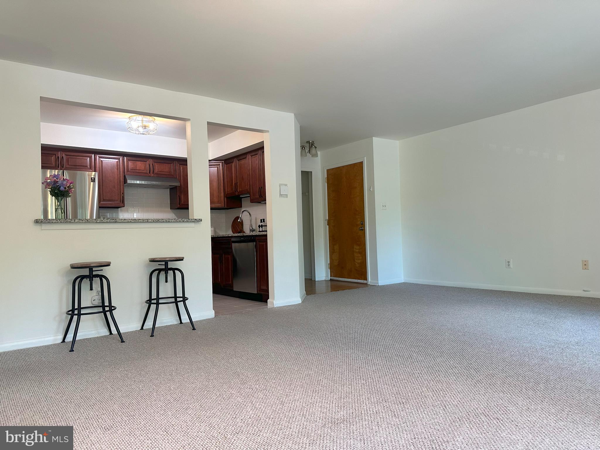 301 Trinity Court, Unit 5 Princeton, NJ 08540 - Photo 2 of 16
