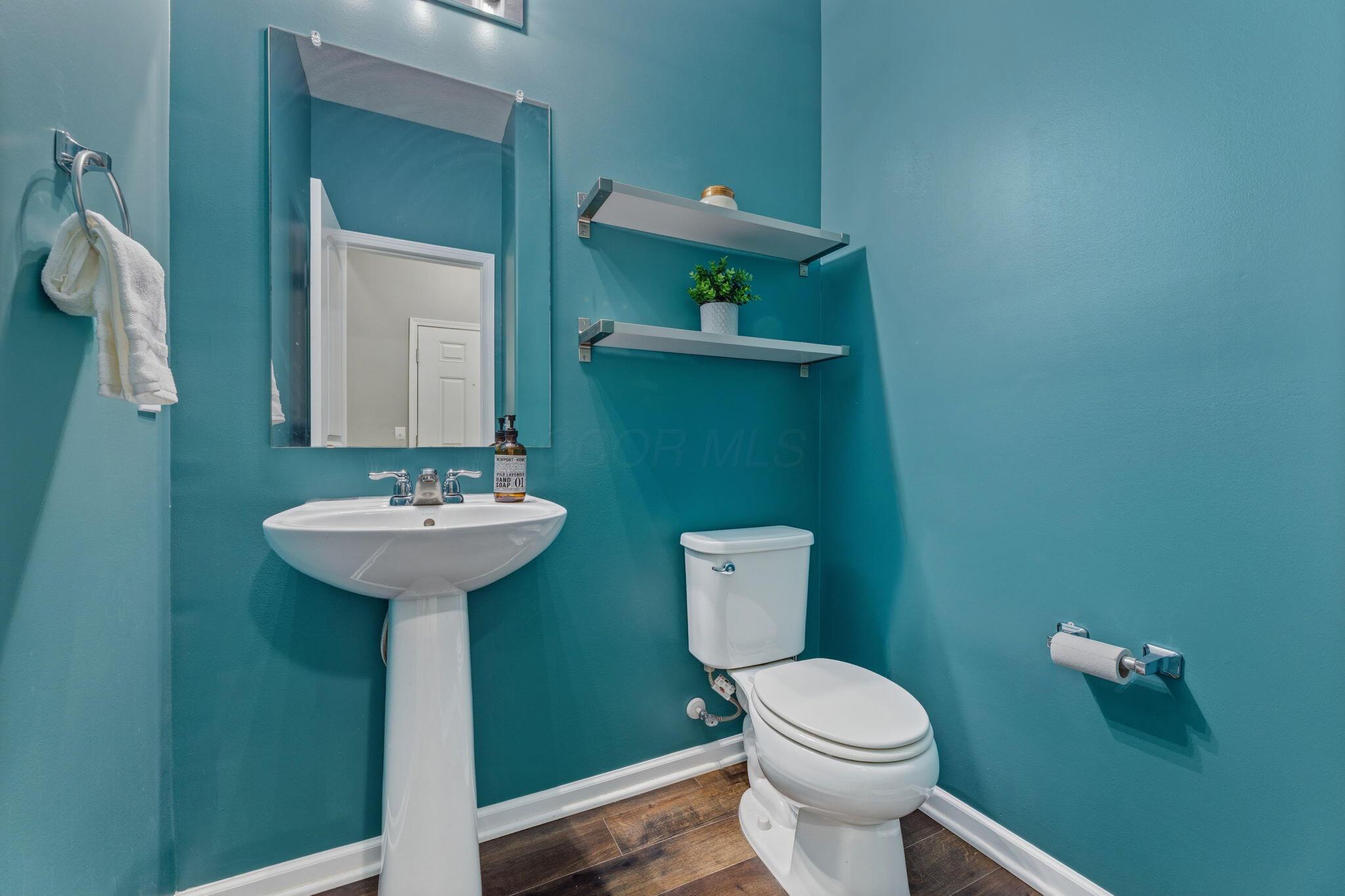 5633 Renner Road Columbus, OH 43228 - Photo 15 of 39 Half Bath