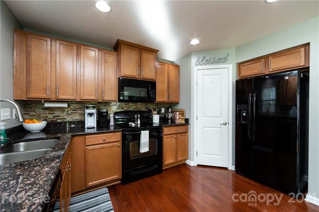 7690 West Berkeley Road Denver, NC 28037 - Photo 17 of 48
