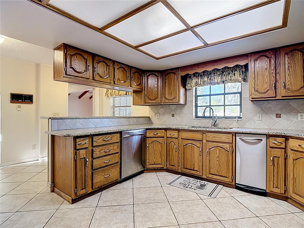 2780 East Sam Allen Road Plant City, FL 33565 - Photo 18 of 47