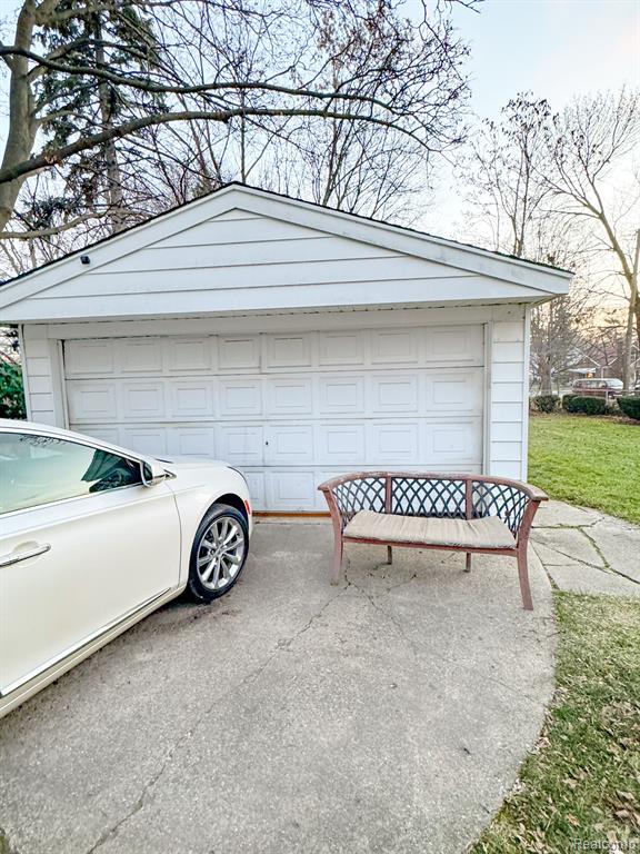 15022 Charles R Avenue Eastpointe, MI 48021 - Photo 15 of 18