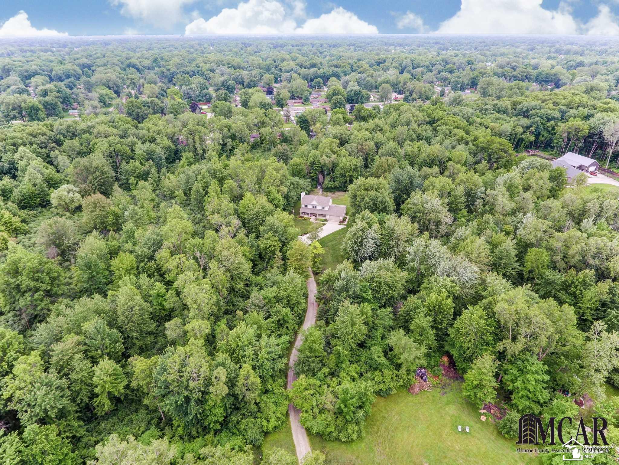 1395 West Dean Road Temperance, MI 48182 - Photo 3 of 45 21461992-2.JPG