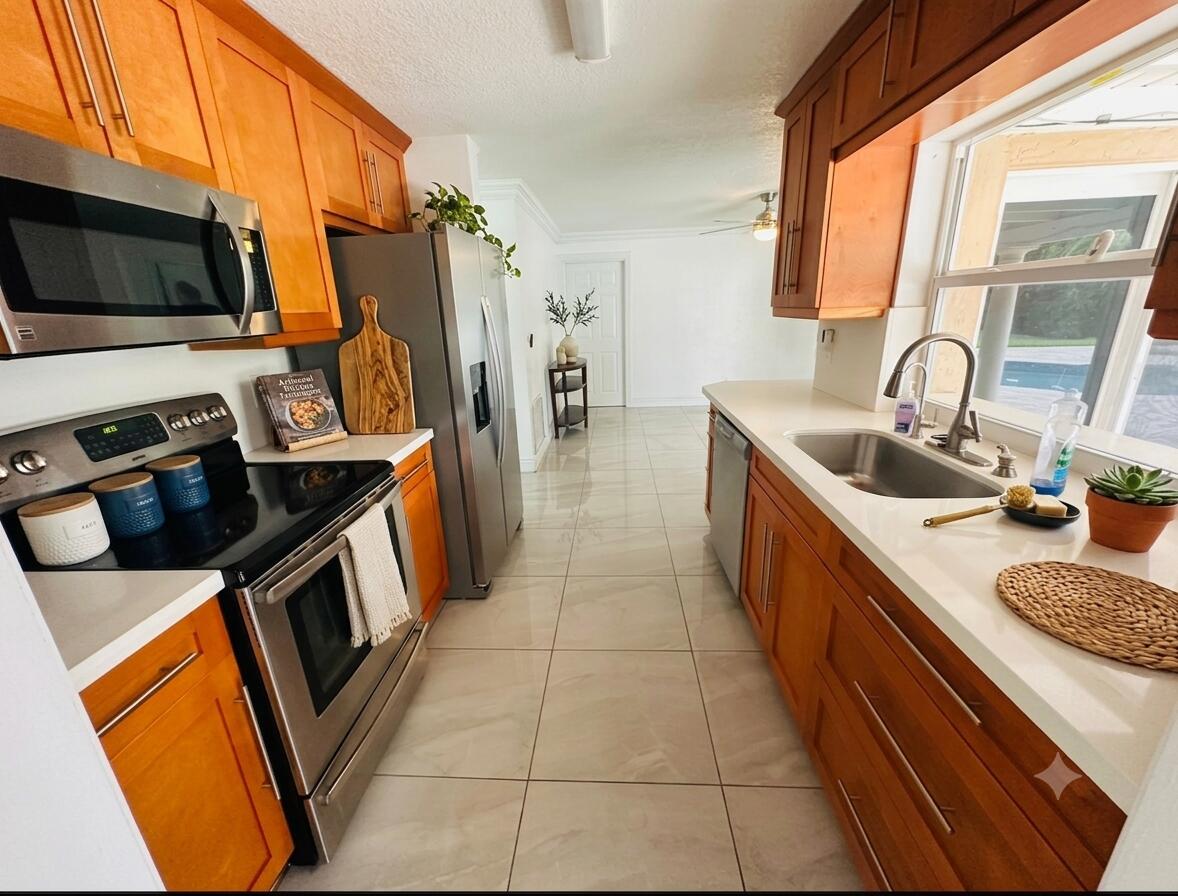 4890 Northwest 5th Terrace Boca Raton, FL 33431 - Photo 6 of 19 Gemini_Generated_Image_9v4gkp9v4gkp9v4g