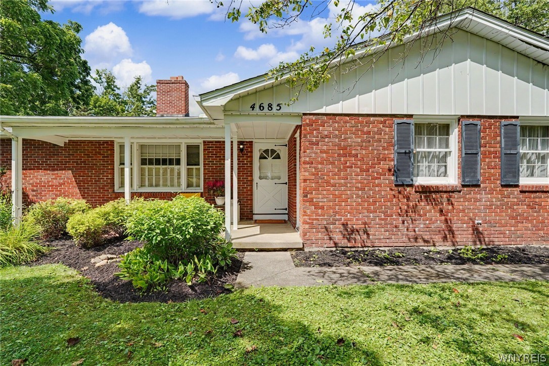 4685 Sawmill Road Clarence, NY 14031 - Photo 2 of 38 Gallery Image 2
