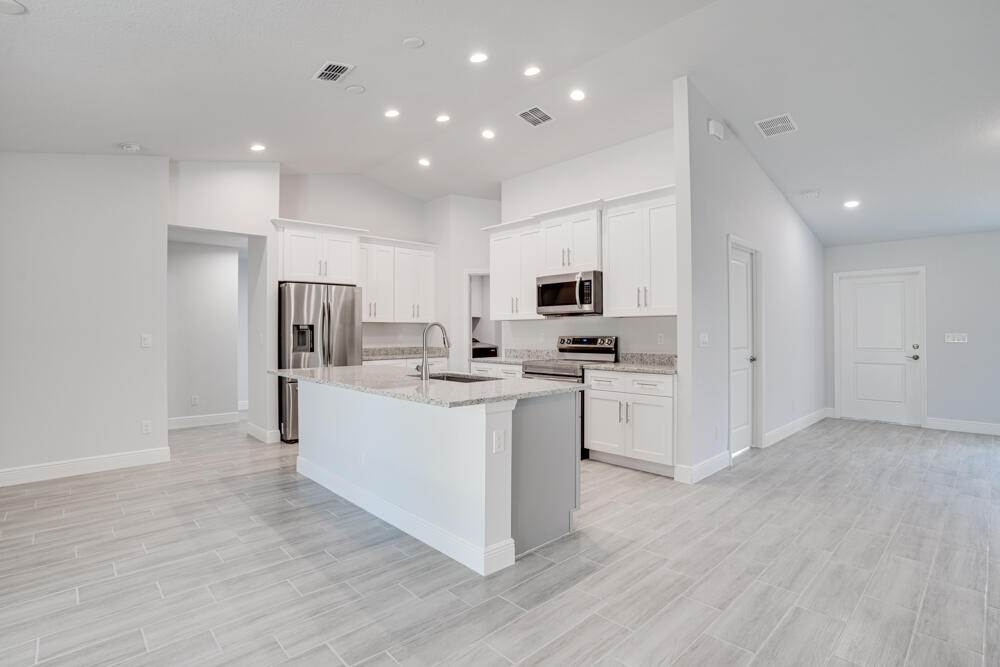 4262 Southwest Jarmer Road Port St. Lucie, FL 34953 - Photo 10 of 36 CMV09884HDR