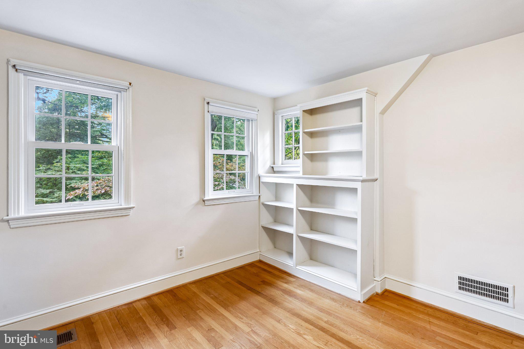 10519 Deneane Road Silver Spring, MD 20903 - Photo 13 of 20 Gallery Image 13