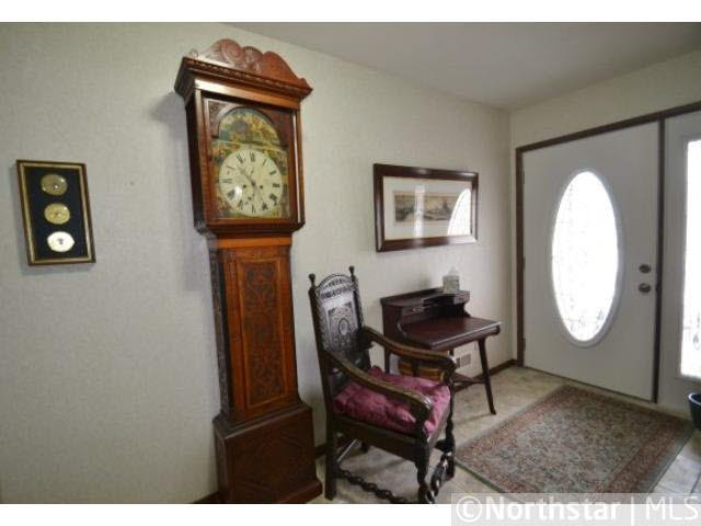 10111 Colorado Road Bloomington, MN 55438 - Photo 5 of 18