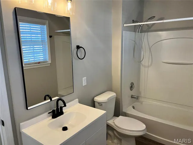 $2,300 | 239 Tyndale Drive, O'Fallon, MO 63366