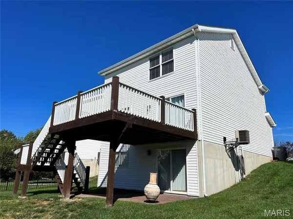 $2,200 | 239 Tyndale Drive, O'Fallon, MO 63366