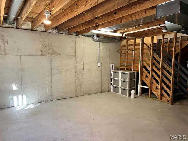 $2,300 | 239 Tyndale Drive, O'Fallon, MO 63366