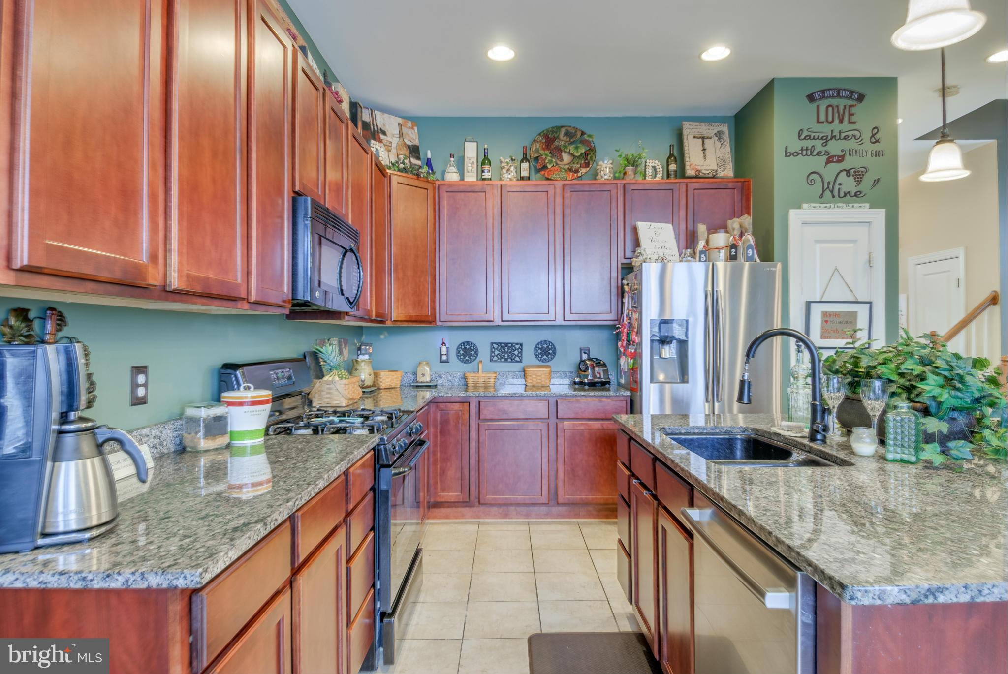9164 Ribbon Falls Loop Bristow, VA 20136 - Photo 6 of 30 Kitchen