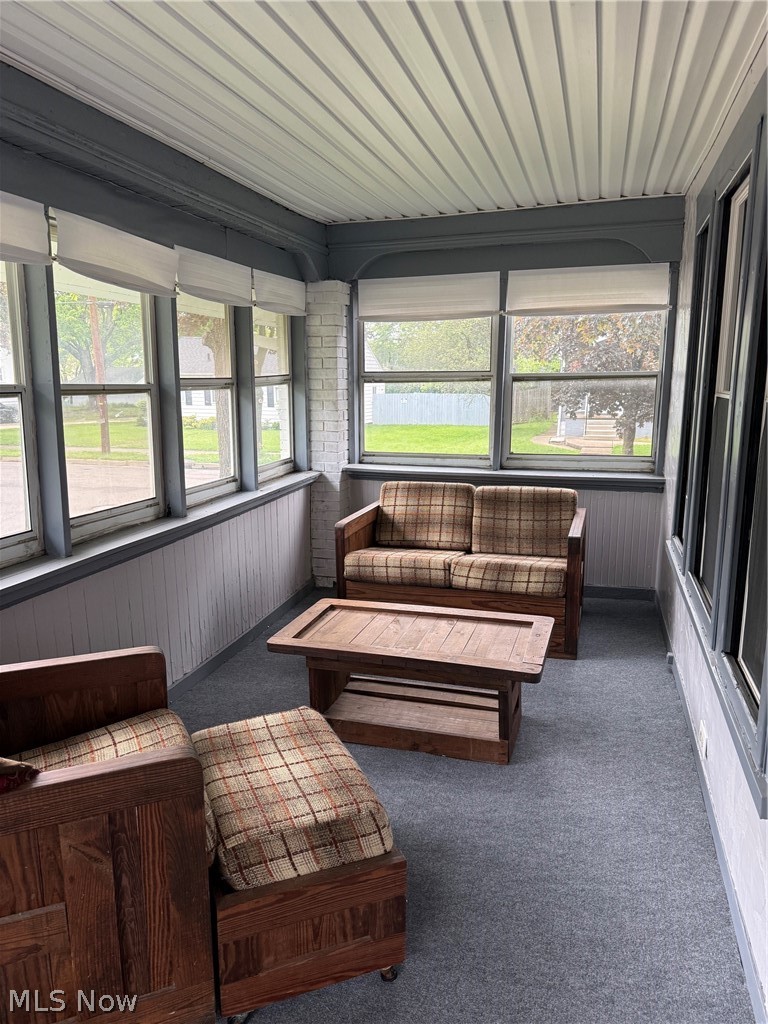 2183 25th Street Southwest Akron, OH 44314 - Photo 44 of 48 Enclosed Porch
