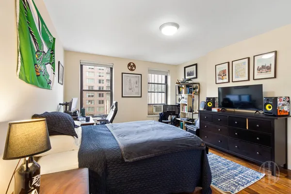 $9,500 | 513 3rd Avenue, Unit 3 | Murray Hill