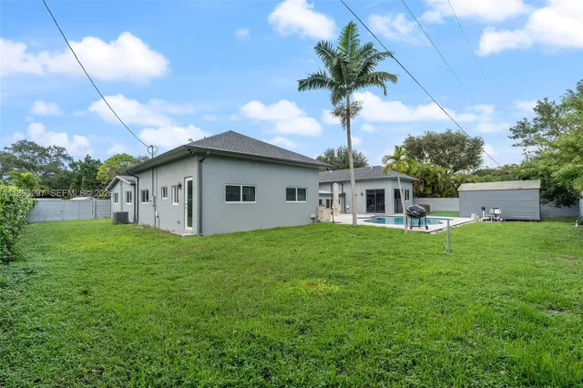 $1,900,000 | 11811 Southwest 82nd Road, Miami, FL 33156