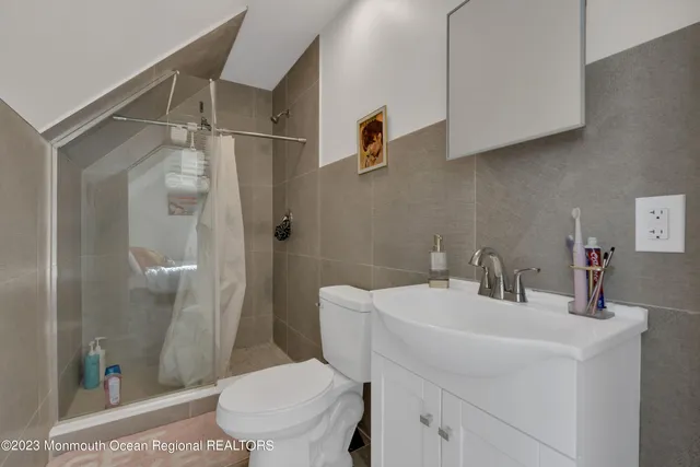 $5,390 | 374.5 Park Avenue, Oakhurst, NJ 07755