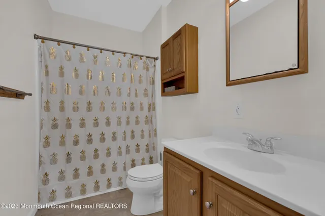 $5,390 | 374.5 Park Avenue, Oakhurst, NJ 07755