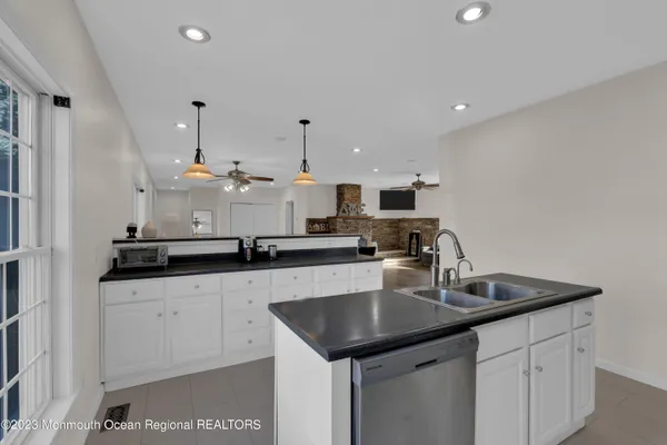 $5,390 | 374.5 Park Avenue, Oakhurst, NJ 07755