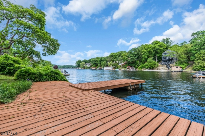 209 Squaw Trail Hopatcong, NJ 07821 - Photo 31 of 36