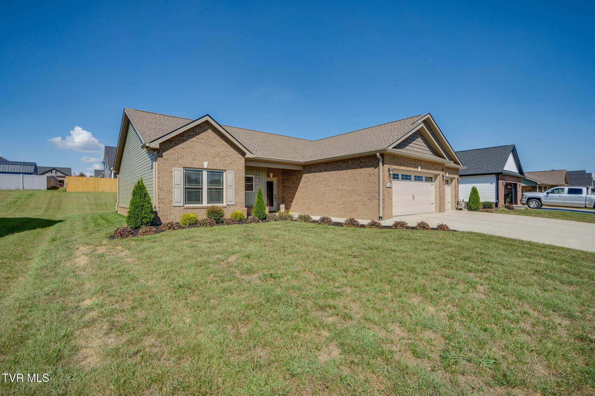 1175 Cabot Cove Jonesborough, TN 37659 - Photo 2 of 45 002