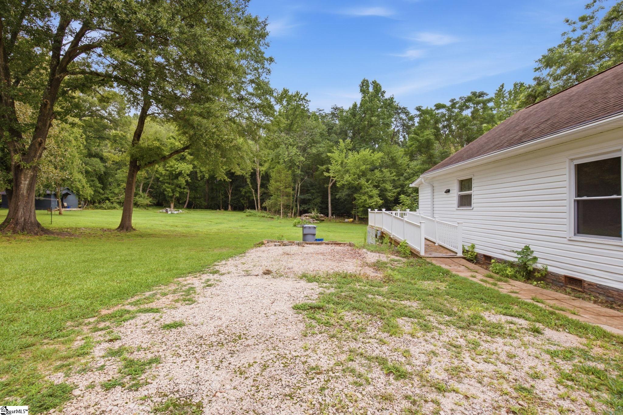 403 Faulkner Street Clover, SC 29710 - Photo 11 of 35