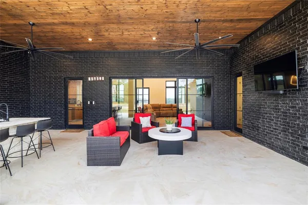 $1,199,000 | 2804 Buchanan Road, Hallsville, TX 75650