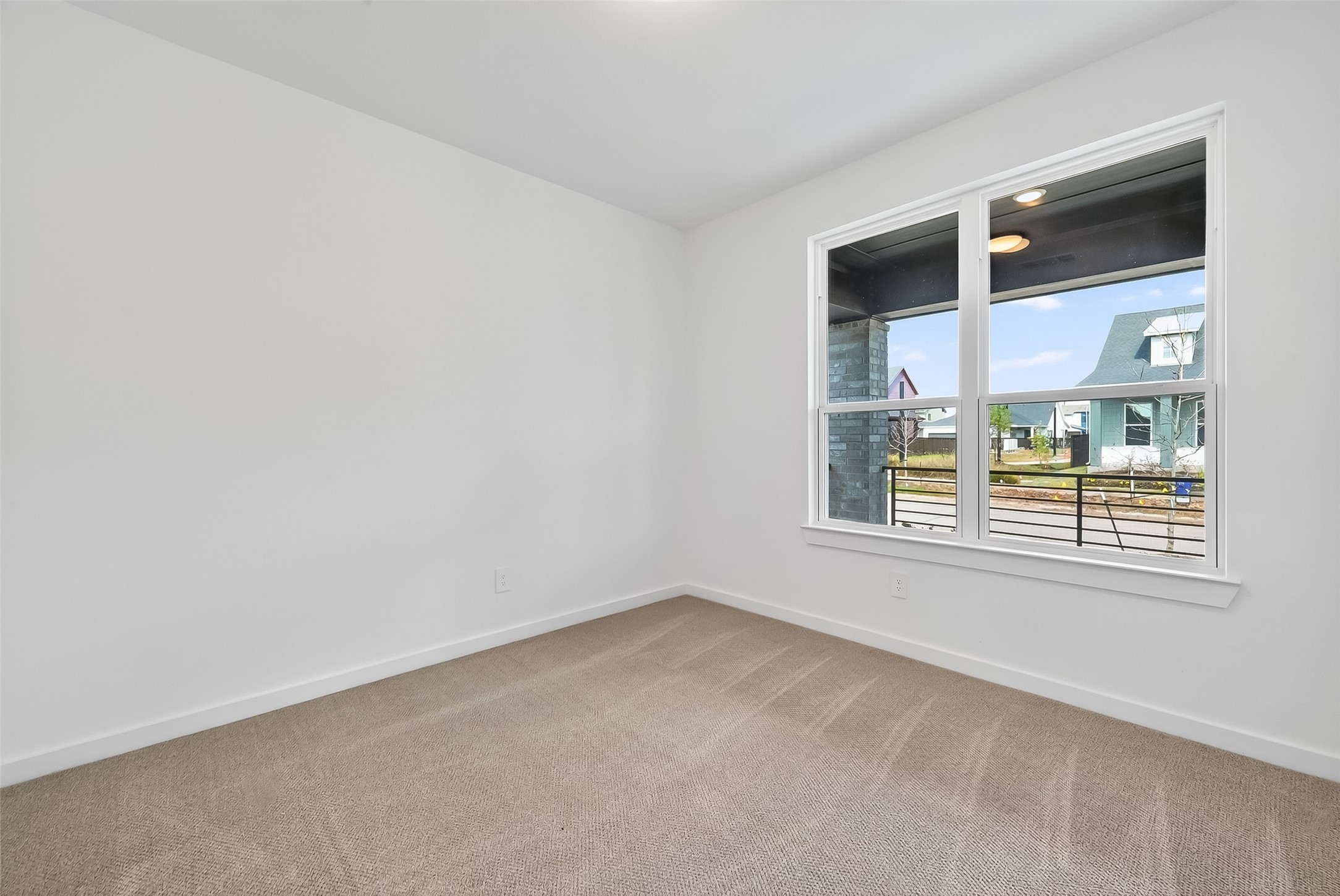 3222 Kindred Way Richmond, TX 77406 - Photo 28 of 50 an empty room with a window