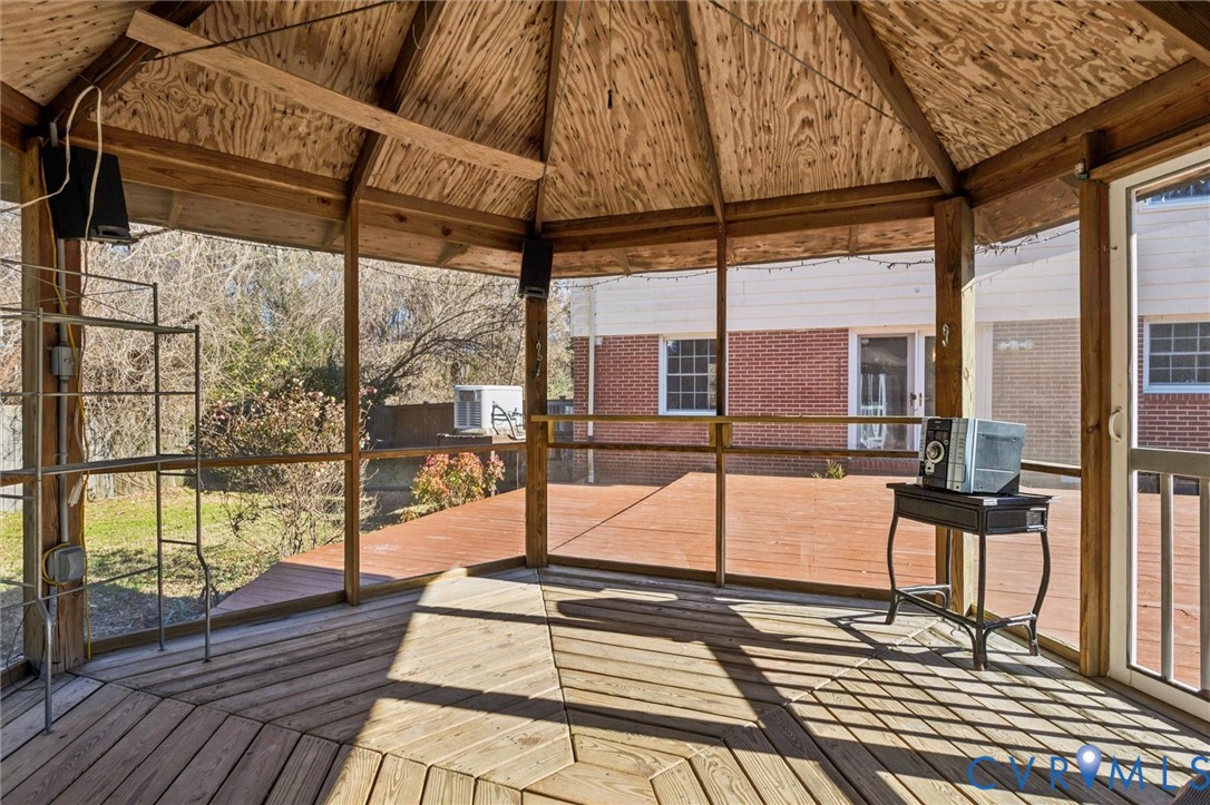 4 Michele Drive Hampton, VA 23669 - Photo 28 of 36 a sitting area with view of balcony and wooden floor