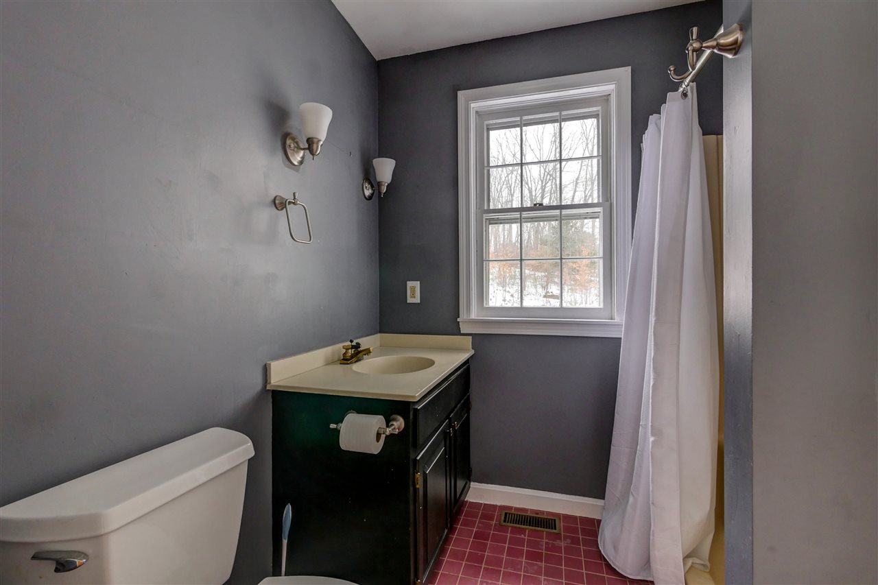 635 Dolly Road Hopkinton, NH 03229 - Photo 27 of 37