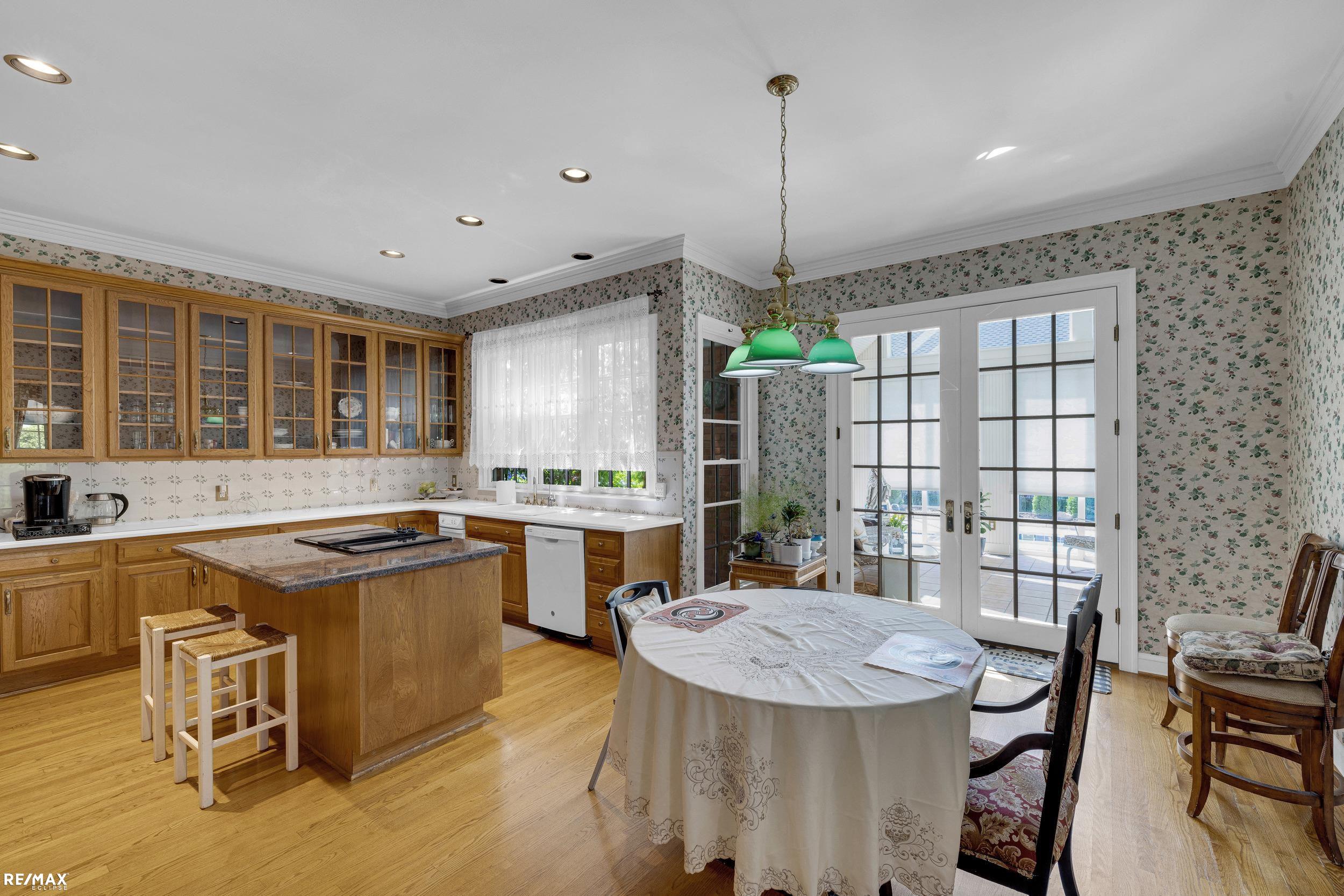 895 Bishop Road Grosse Pointe, MI 48230 - Photo 16 of 57 50147351-72217d03-99f0-4abf-a880-2f46eff571ad.JPG