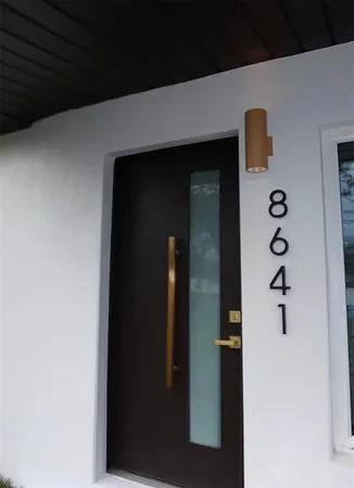 $3,900 | 8641 May Circle, Tampa, FL 33614