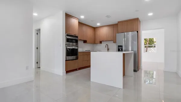 $3,900 | 8641 May Circle, Tampa, FL 33614