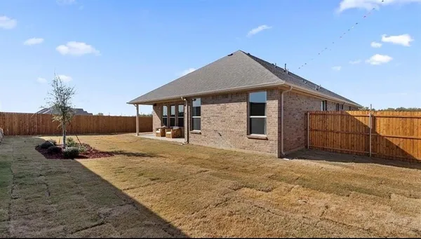 $419,500 | 3207 Camden Creek Drive, Krum, TX 76249