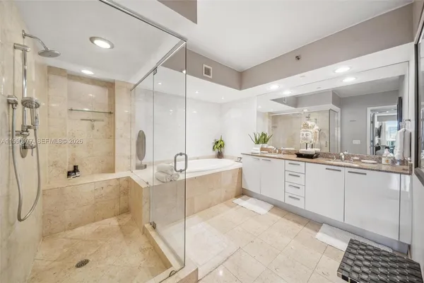 $6,700 | 1830 South Ocean Drive, Unit 3111, Hallandale Beach, FL 33009