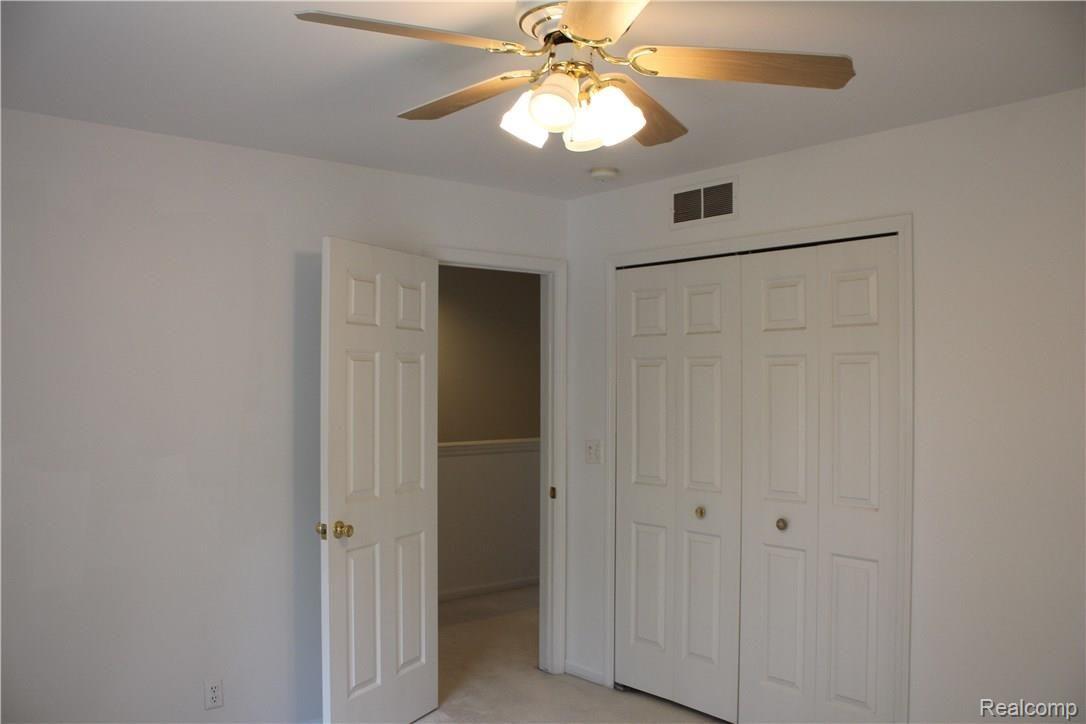 3563 Alida Avenue Rochester, MI 48309 - Photo 13 of 24 IMG_9398.JPG