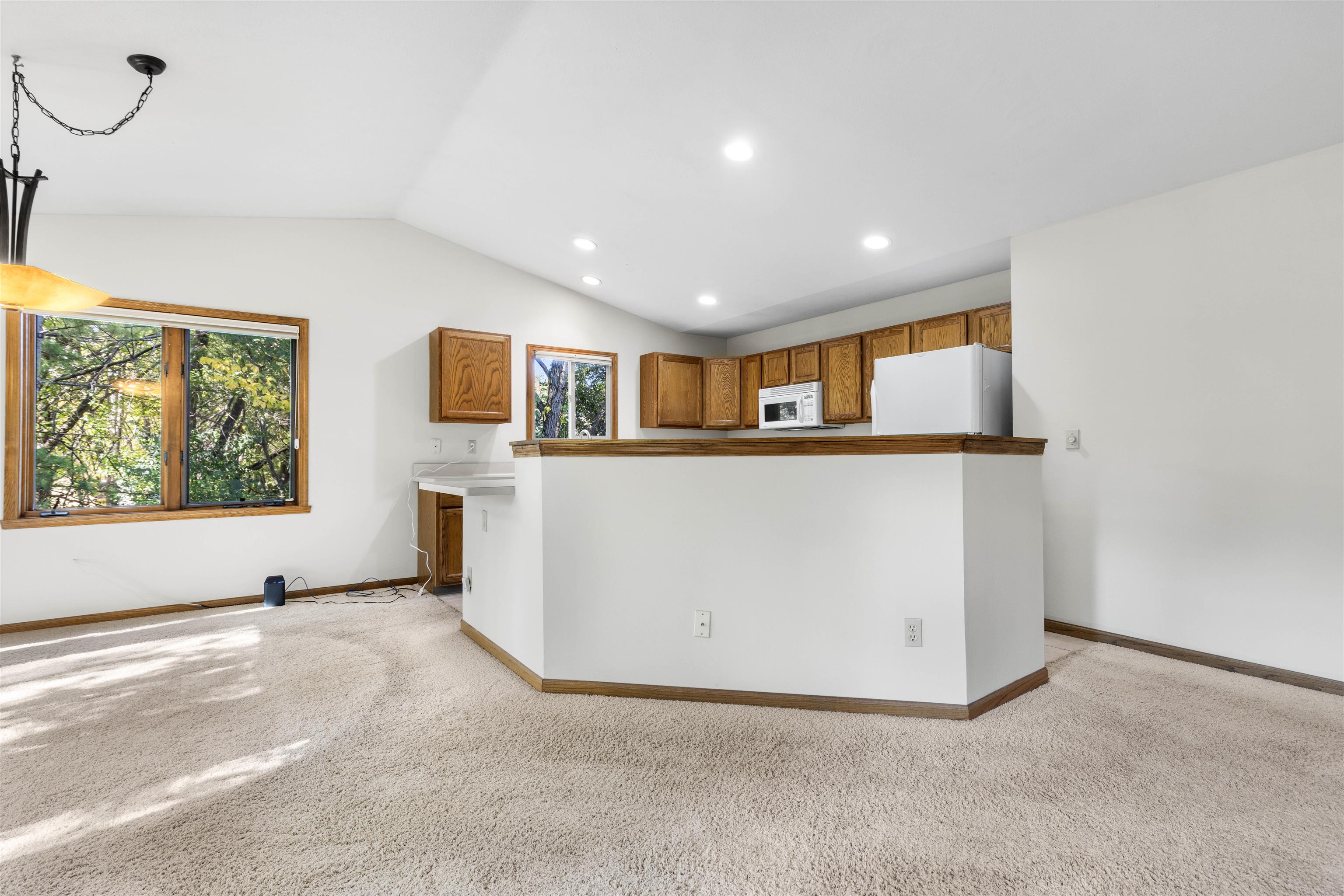 5005 Windsor Road Loves Park, IL 61111 - Photo 6 of 23 Gallery Image 6