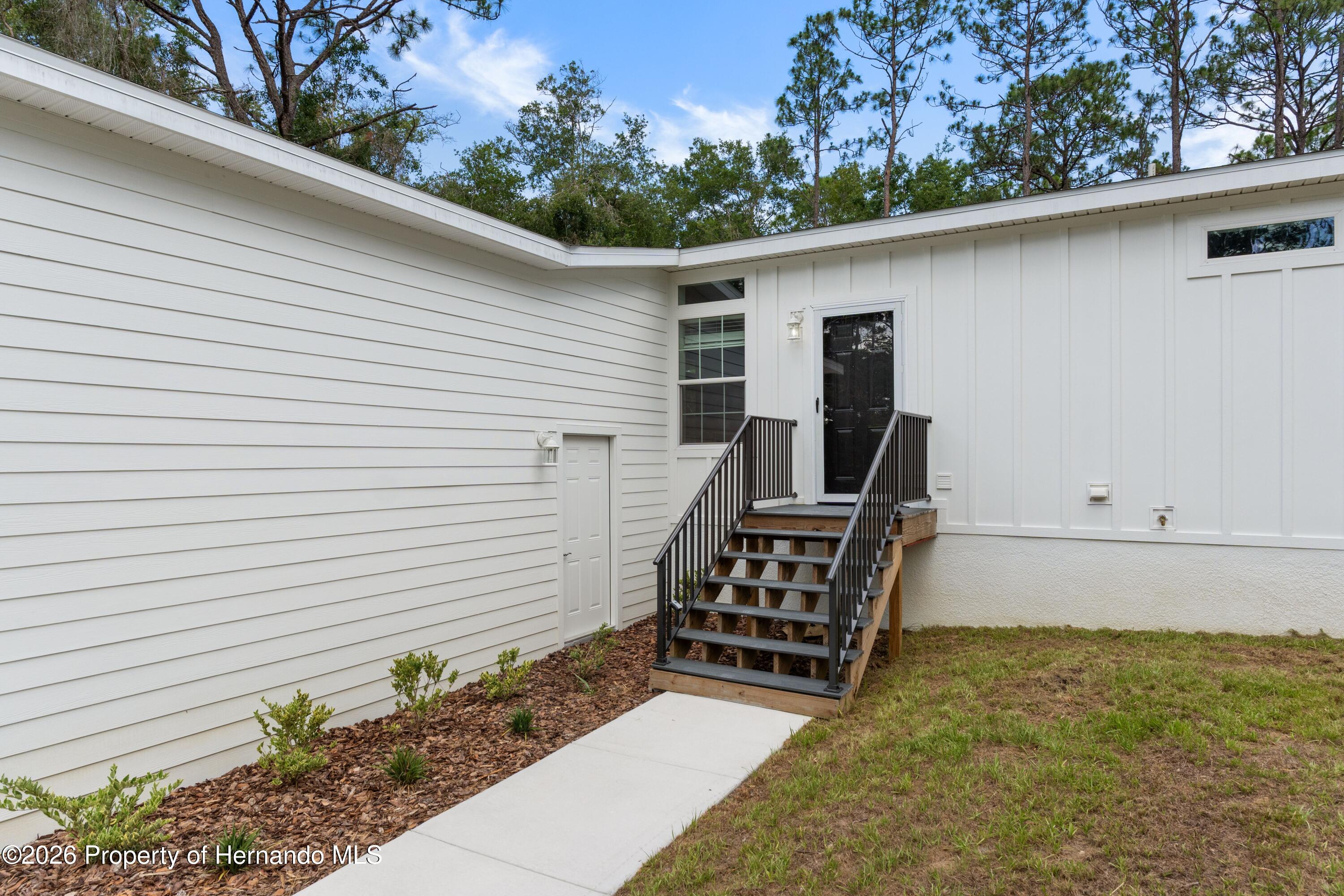 14249 Razorbill Avenue Weeki Wachee, FL 34614 - Photo 6 of 40