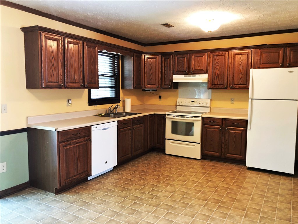 409 Van Martin Road Anderson, SC 29621 - Photo 8 of 19
