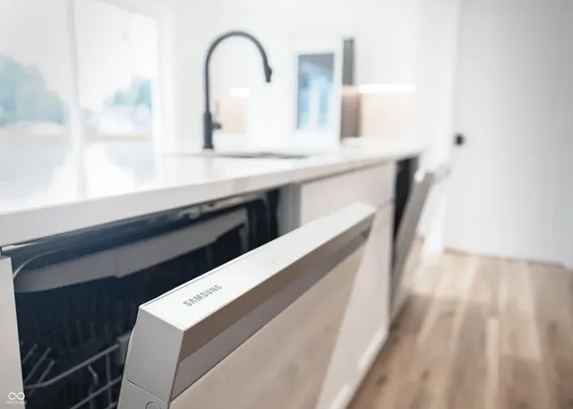 $254,700 | 825 Main Street, Elwood, IN 46036