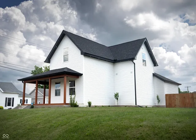 $254,700 | 825 Main Street, Elwood, IN 46036