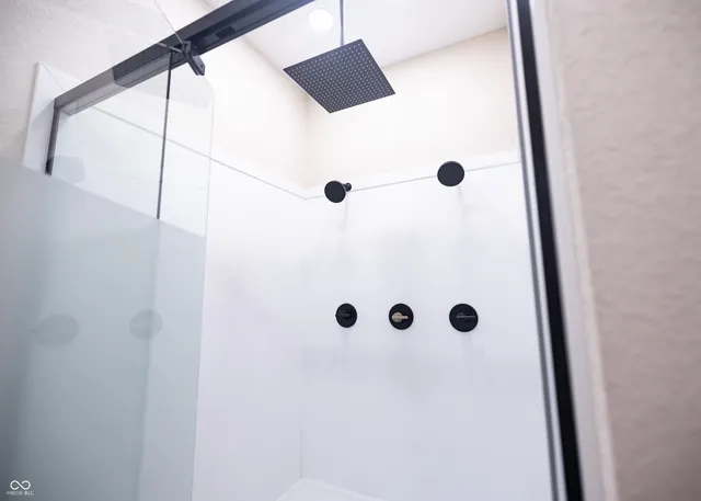 $254,700 | 825 Main Street, Elwood, IN 46036