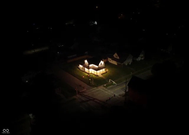 $254,700 | 825 Main Street, Elwood, IN 46036