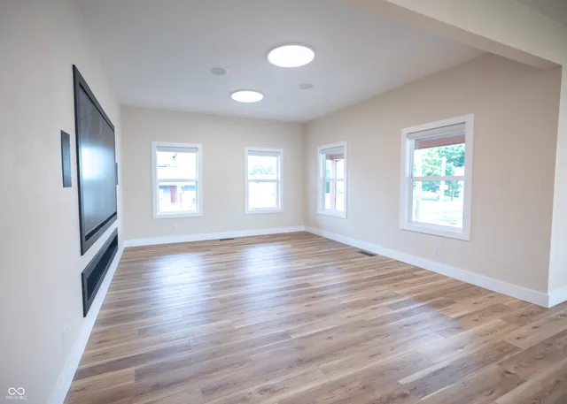 $254,700 | 825 Main Street, Elwood, IN 46036