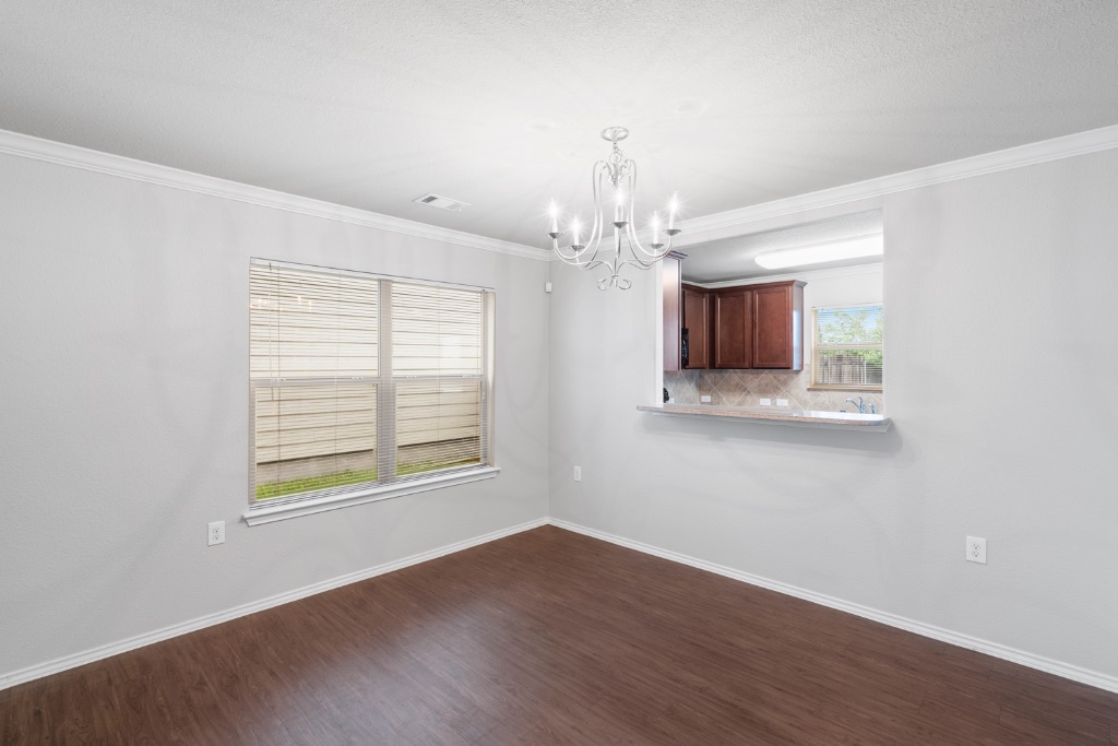 7204 Outfitter Drive Austin, TX 78744 - Photo 7 of 33