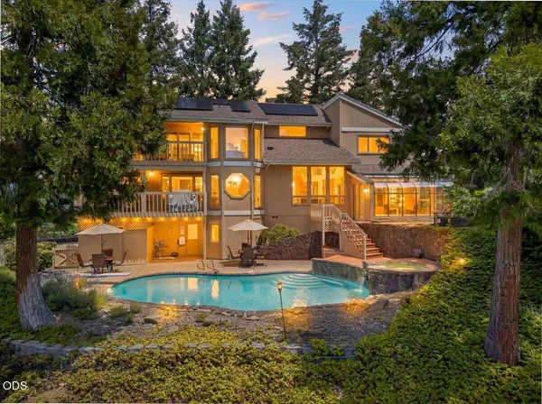 $1,149,000 | 229 Mariposa Terrace, Medford, OR 97504