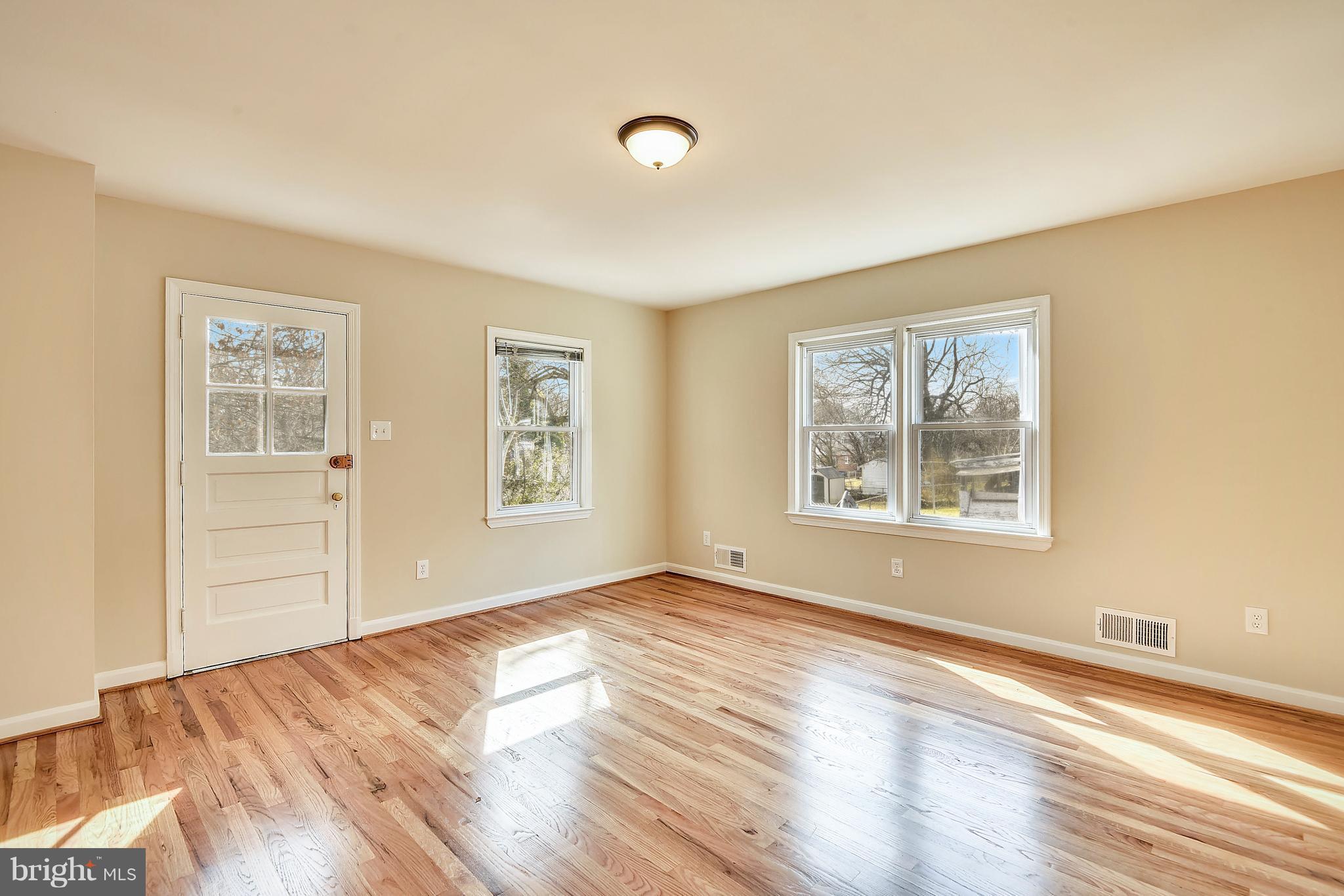 1512 Jasper Street Silver Spring, MD 20902 - Photo 13 of 30 Dining Room