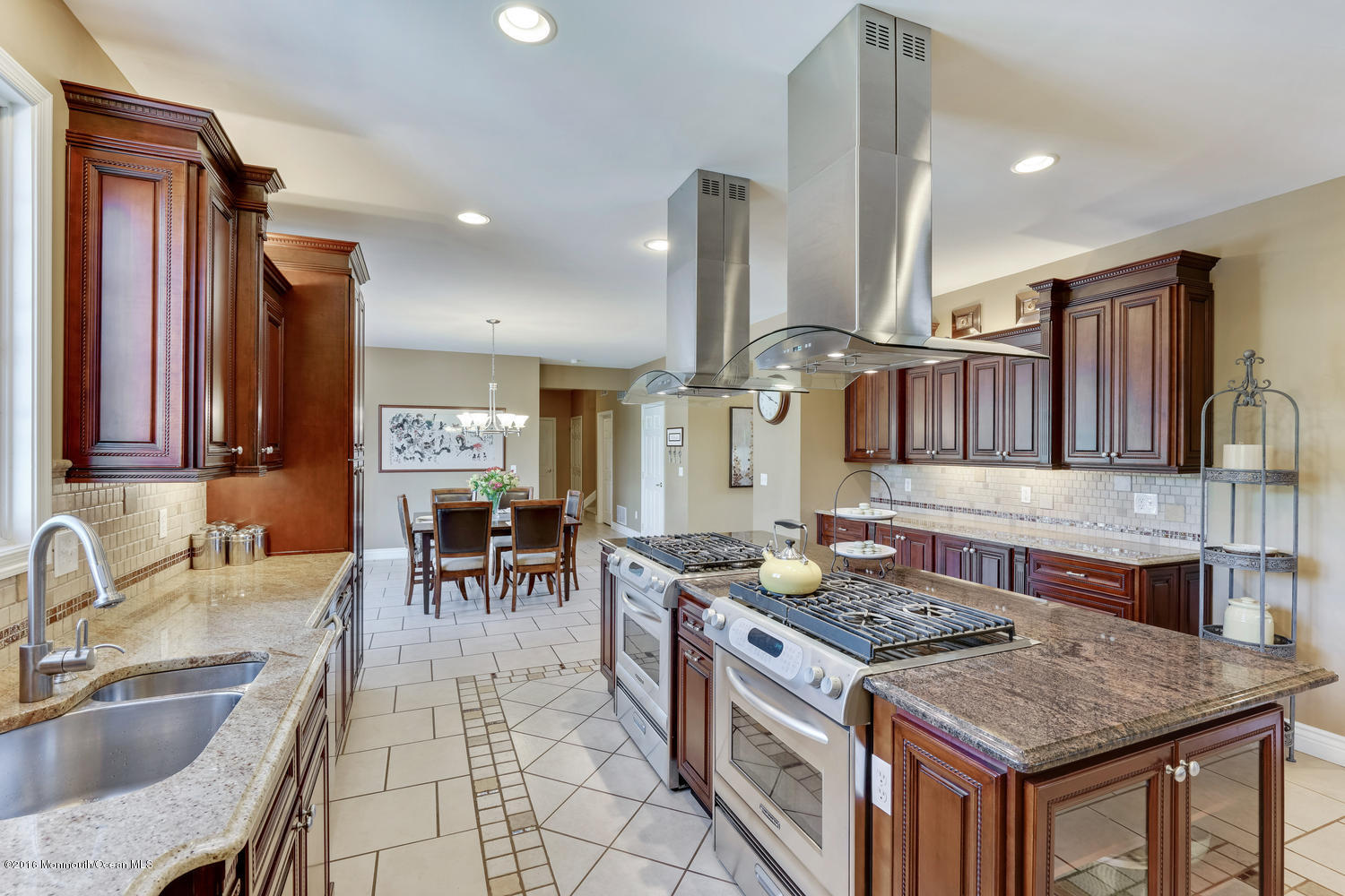 11 Risa Benjamin Way Freehold, NJ 07728 - Photo 26 of 74 11 Risa Benjamin Way Freehold-large-039-
